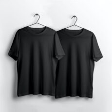 Deux t-shirts noirs à personnaliser